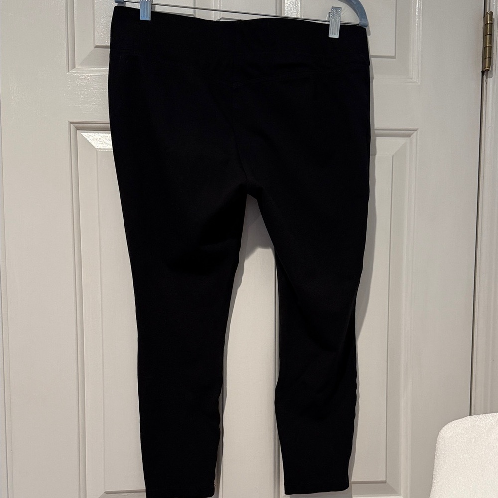 Ann Taylor LOFT Black Cropped Ponte Pants, Size LP - Picture 2 of 10